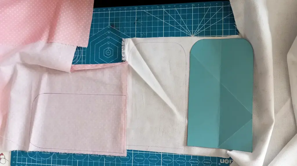 Tutorial porta cuffie taglio della stoffa step 2